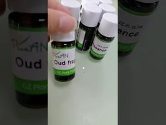 Tinh chất hương thơm Ariel Thân thiện với môi trường cho Nước xả vải & Nước giặt  Cô đặc  Trưng bày